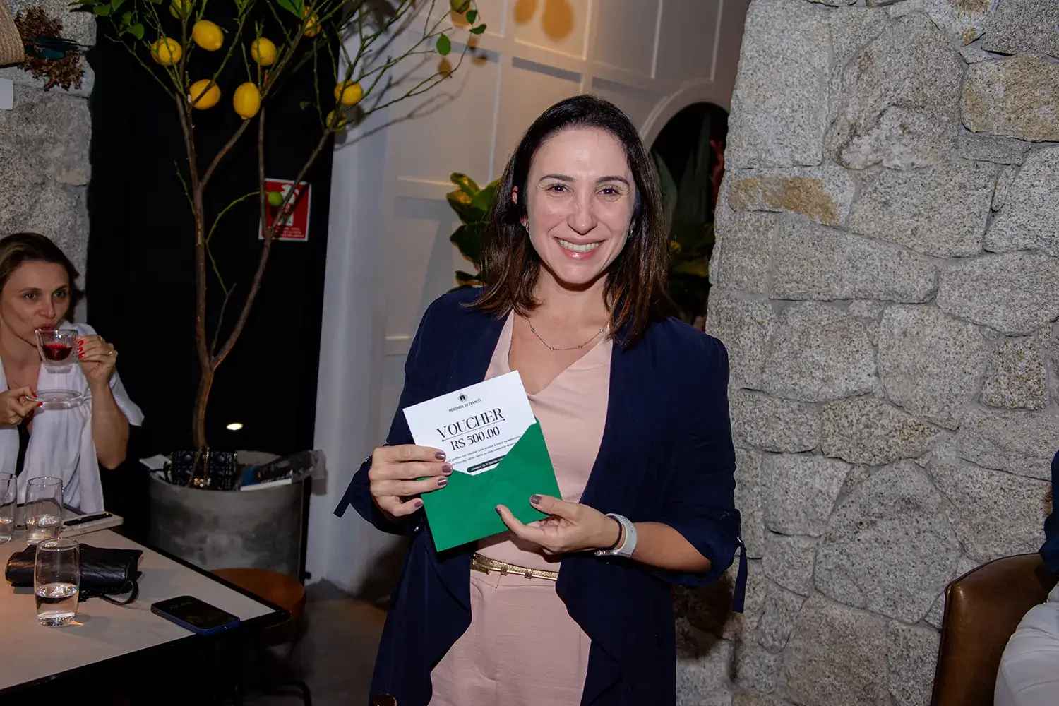 Sorteio da Mercearia do Francês no Petit Comité do Just Real Moms - Talk com Isa Minatel para Mães da Pracinha da Vila Nova Conceição