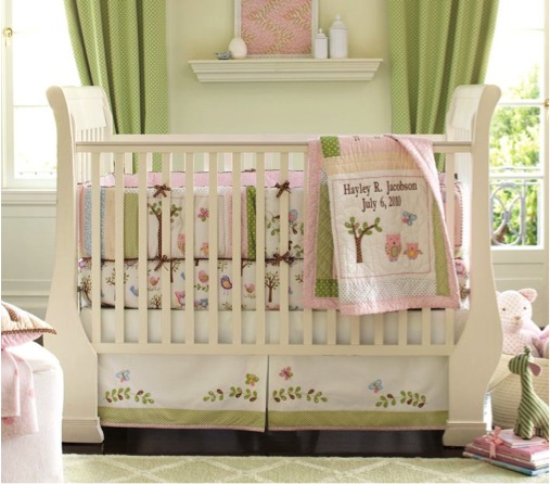 Quarto para bebes verde