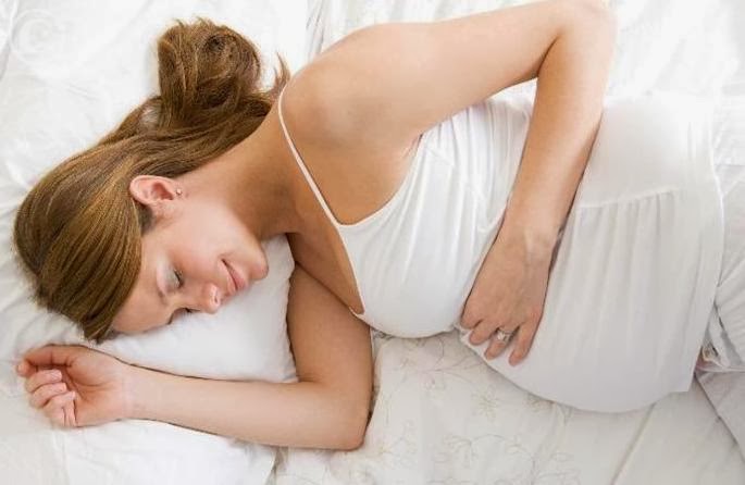 sleeping_pregnant1