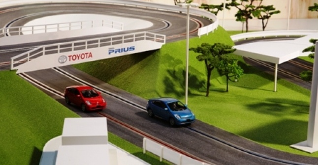Programação especial infantil - corrida de carrinhos movidos com ondas cerebrais em São Paulo