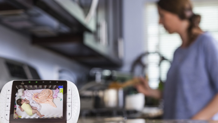 O dia em que parei de usar a babá eletrônica - Just Real Moms