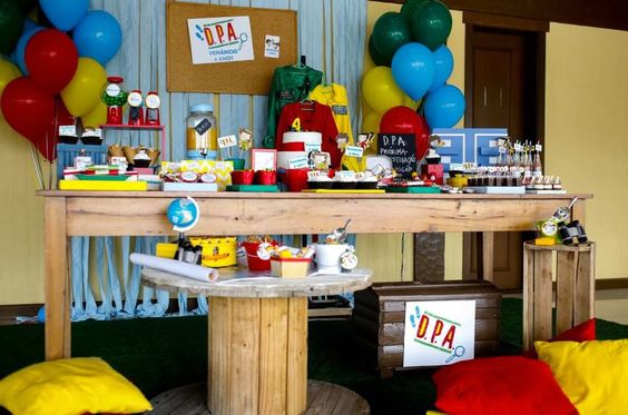 Festa com tema Detetives do Prédio Azul - Just Real Moms