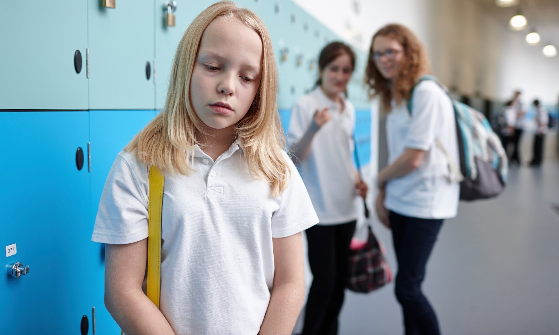 Professora dá lição sobre bullying utilizando duas maçãs! - Just Real Moms