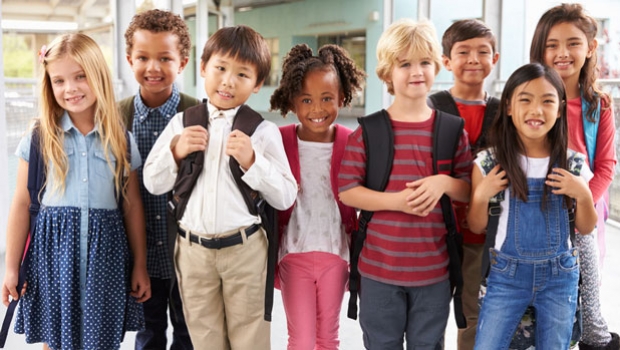 Como escolher a escola do seu filho? - por Andrea Racy