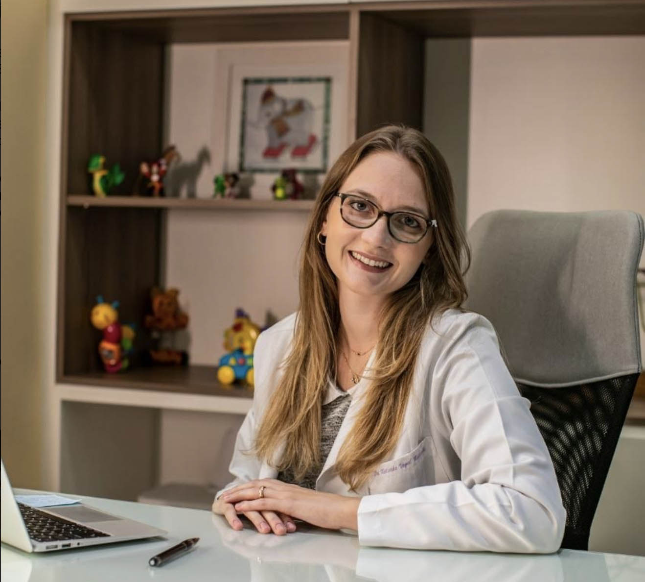 Dra. Natasha Vogel