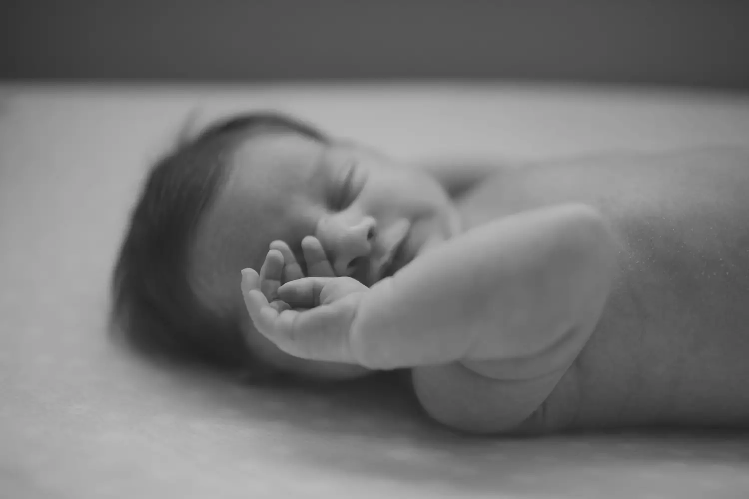 Sono do bebê: por que eles acordam tanto à noite Dra Maici Ciari Just Real Moms