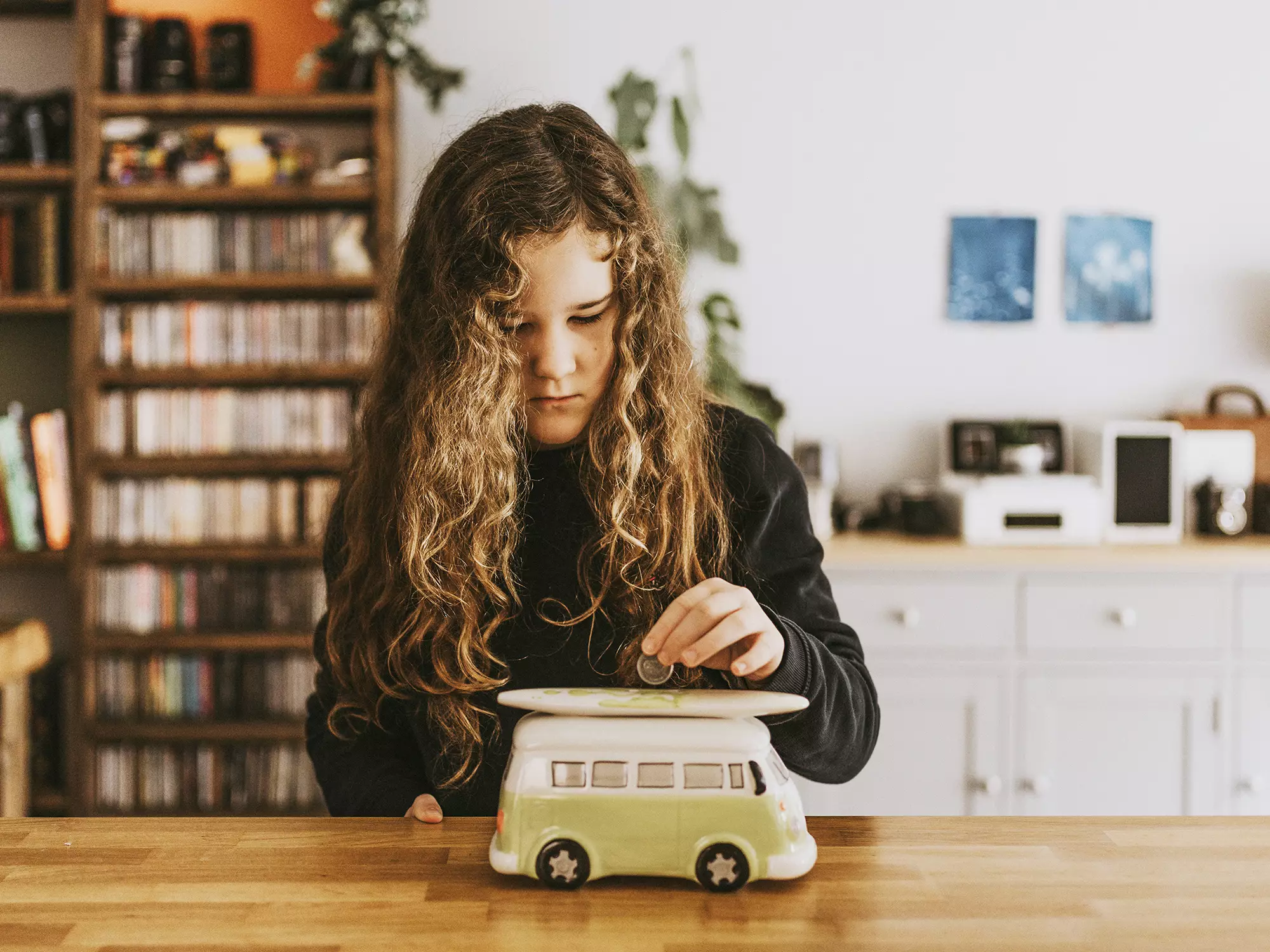 Educação Financeira Infantil Quando começar a falar com as crianças sobre dinheiro Mozper Just Real Moms