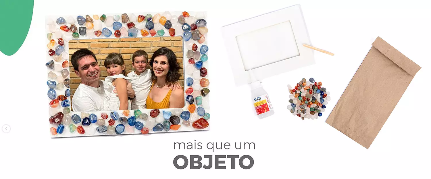 Porta Retrato feito a mão com pedrinhas - Just Real Moms