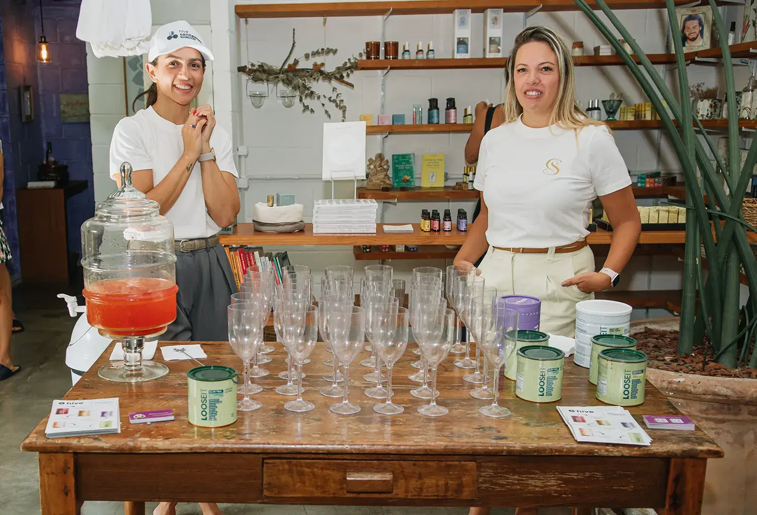 Hive Saúde com produtos no evento do Just Real Moms