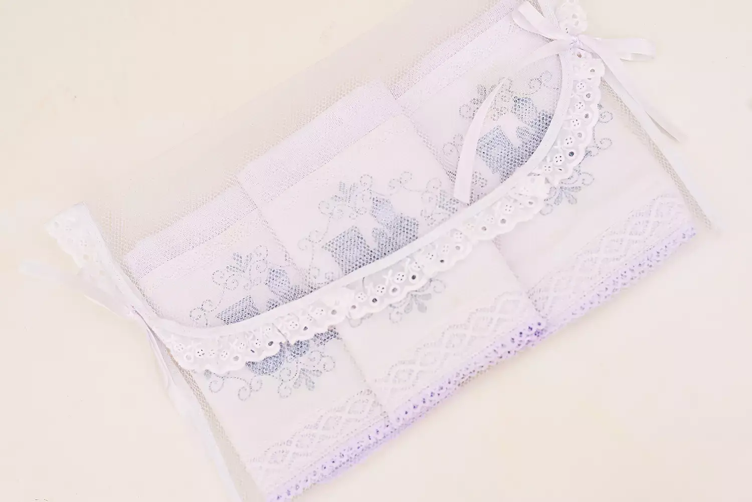 Paninhos pro bebê com bordados - Just Real Moms