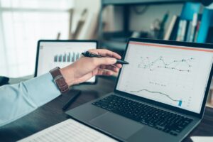 Indicadores estratégicos: quais são, exemplos e como usar