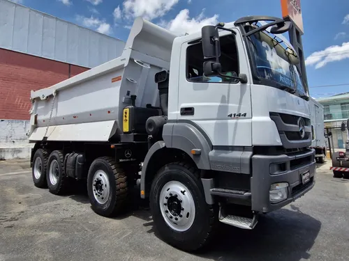 Caminhão Caçamba MB 4144