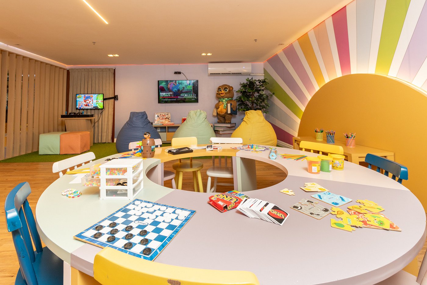 Brinquedoteca do Coral Plaza, com espaço coberto para brincar