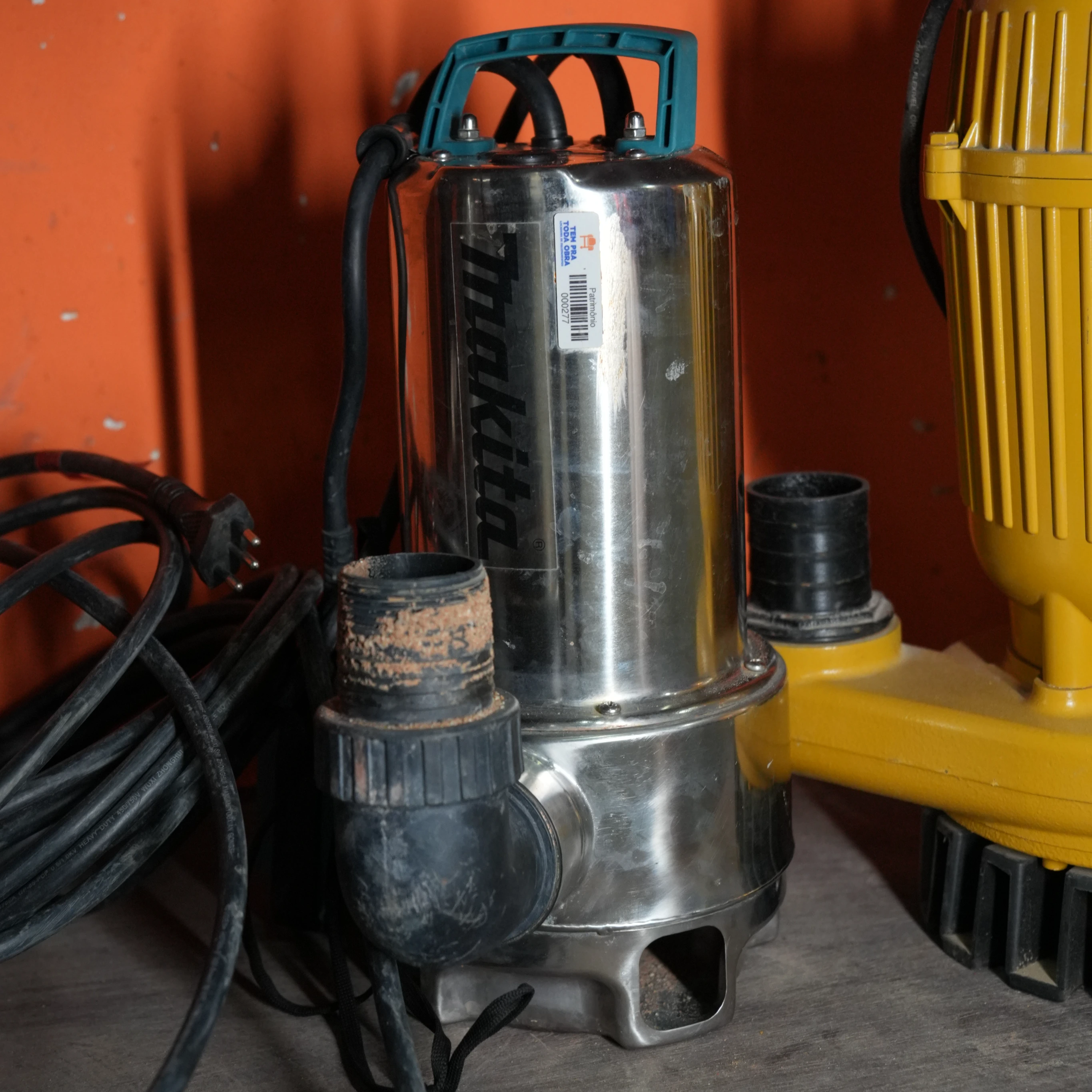 Aluguel de bomba submersa para água limpa em Parnamirim